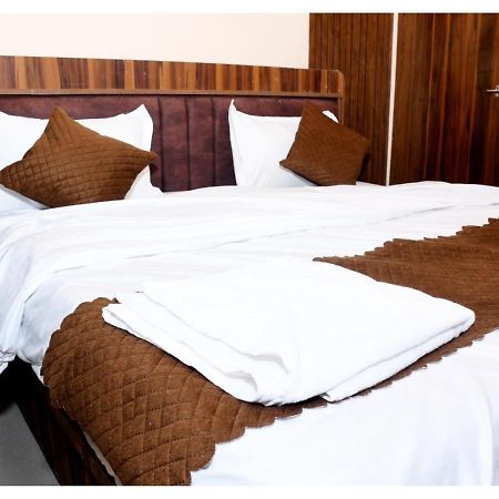 Tirupati Balaji Inn Bageshwar Dham Basari Экстерьер фото