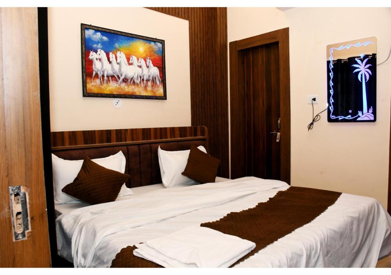 Tirupati Balaji Inn Bageshwar Dham Basari Экстерьер фото