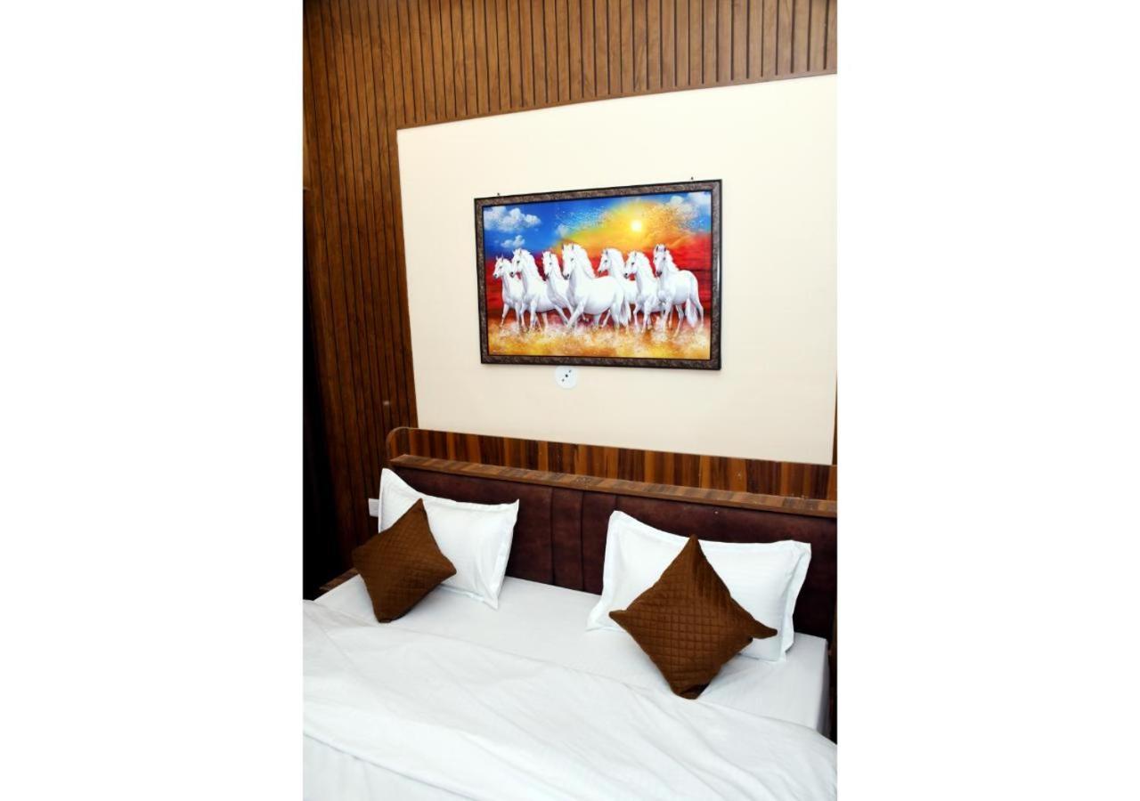 Tirupati Balaji Inn Bageshwar Dham Basari Экстерьер фото